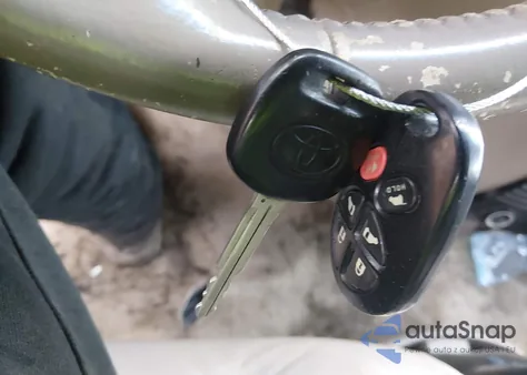 2007 Toyota Sienna Xle z USA, uszkodzony, nr VIN 5TDZK22C87S077338